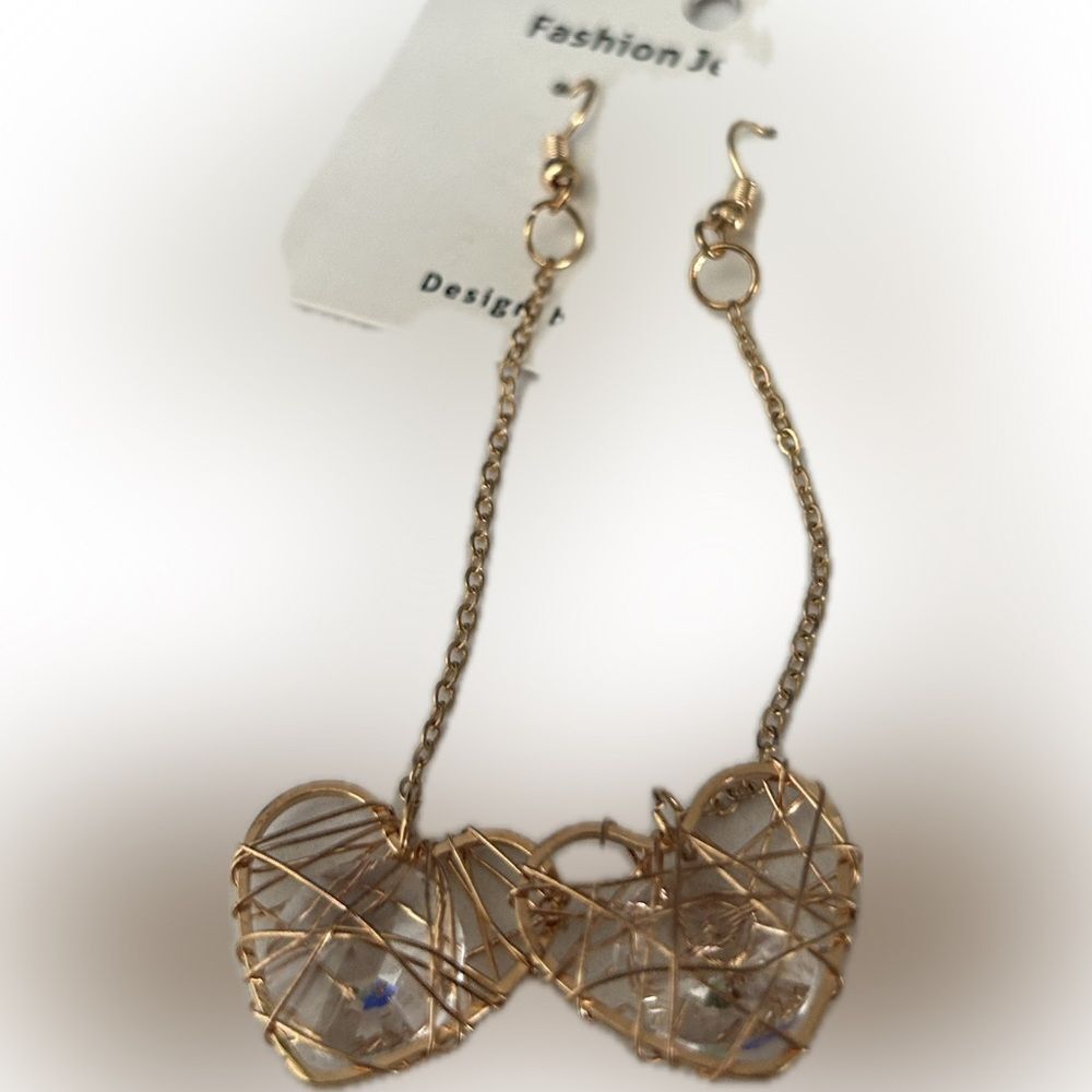 Elegant Goldtoned Wire-wrapped Heart drop Dangle Fashion earrings